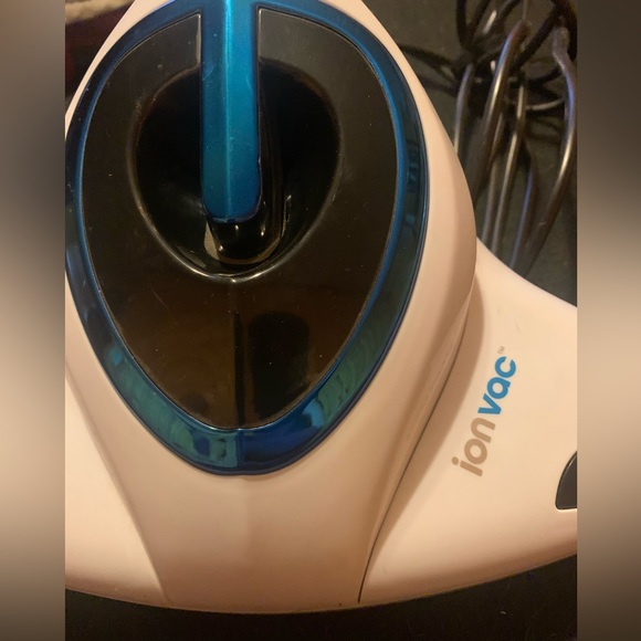 NWOT PureClean UV Sanitizing Hand Vac - Picture 2 of 4